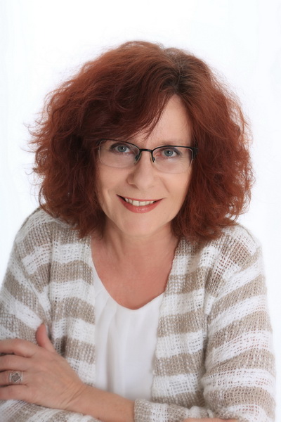 Elke Thomas 06 400x600